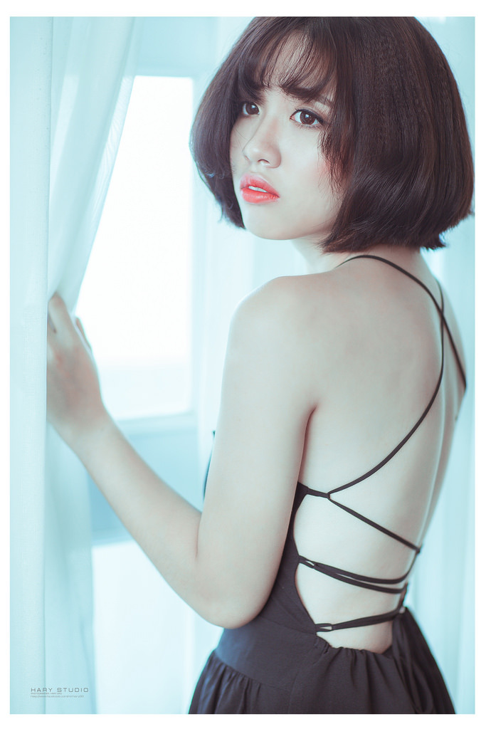 一边亲一边摸下奶免费